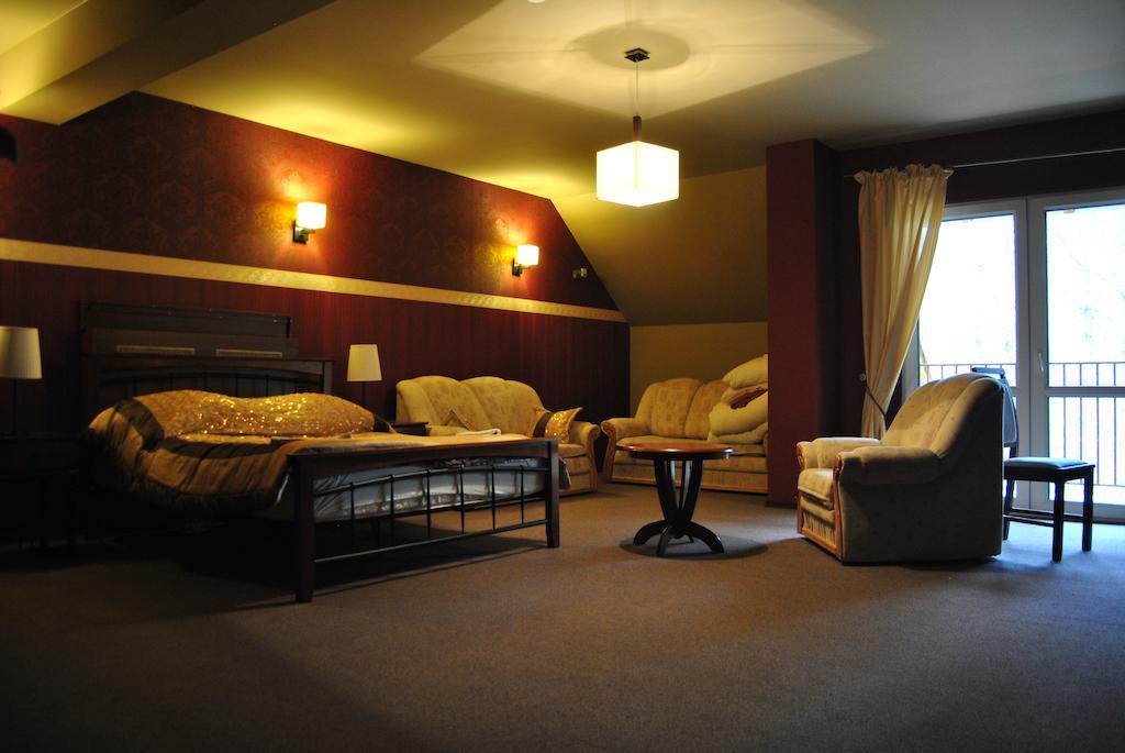 Motel Db2000 Biłgoraj Habitación foto