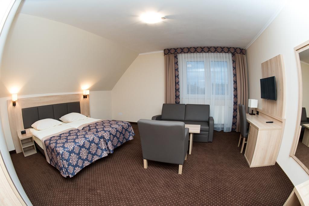 Motel Db2000 Biłgoraj Habitación foto