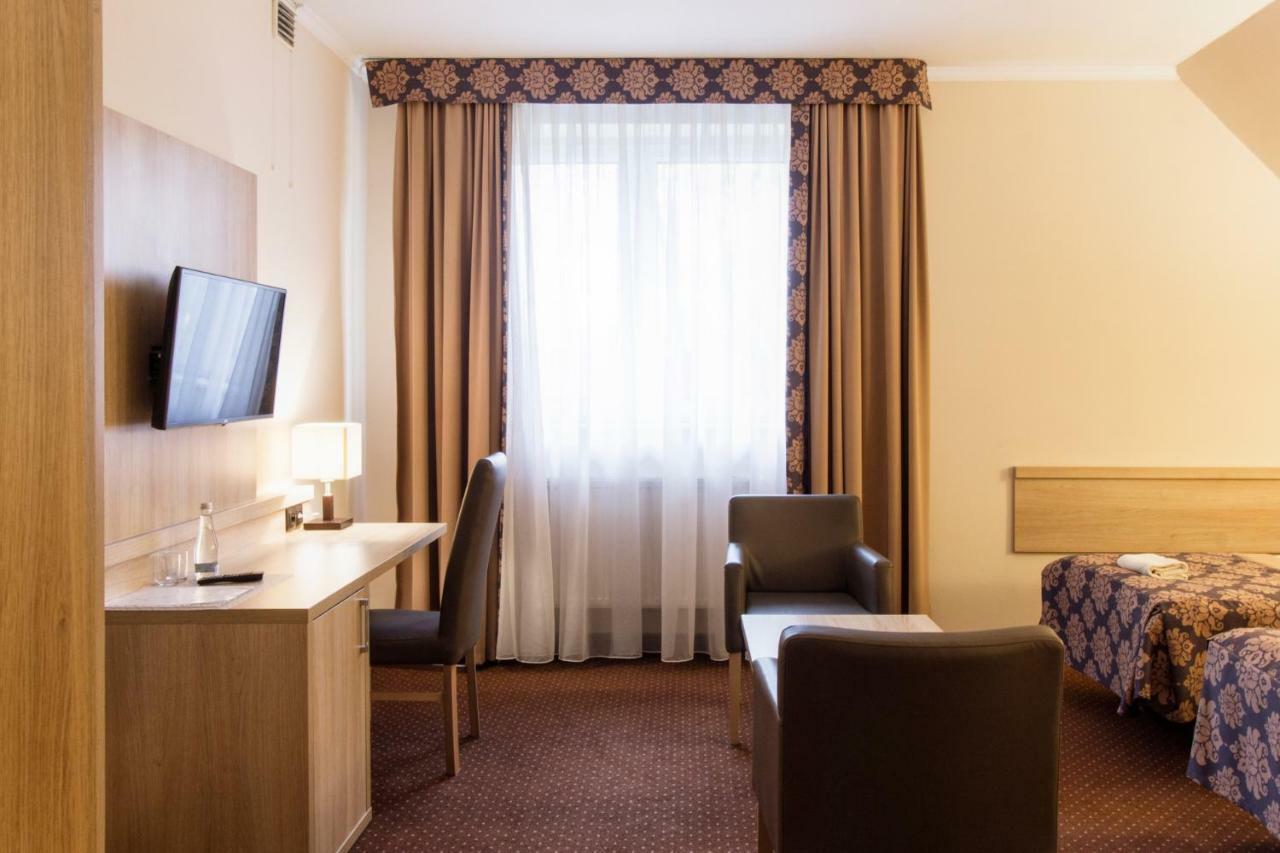 Motel Db2000 Biłgoraj Exterior foto